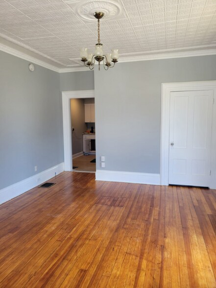 Building Photo - 427 Hanover St