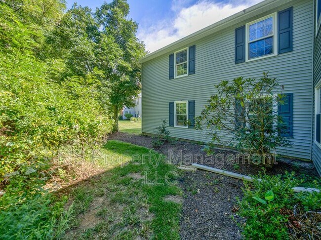 Building Photo - 19-7 Augusta Ct
