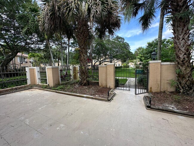 Building Photo - PGA National Beautiful 2 Bedroom 3 Bath Co...