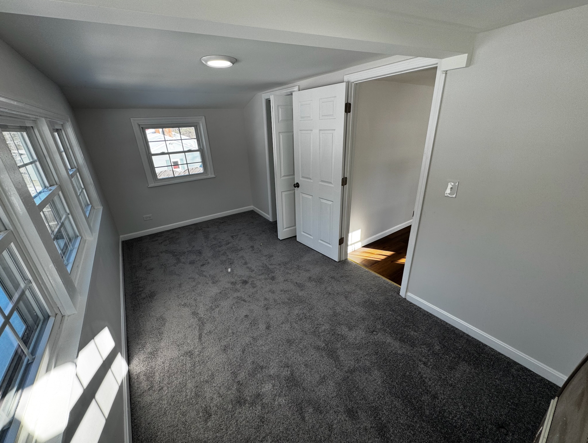 Building Photo - 169 Sewalls Falls Rd