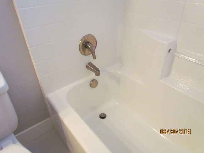 Building Photo - Beautiful 3 bed 2 bath in the popular Paramount community