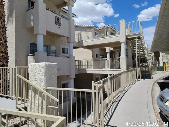 Primary Photo - Cozy Green Valley Condo | First-Floor Conv...