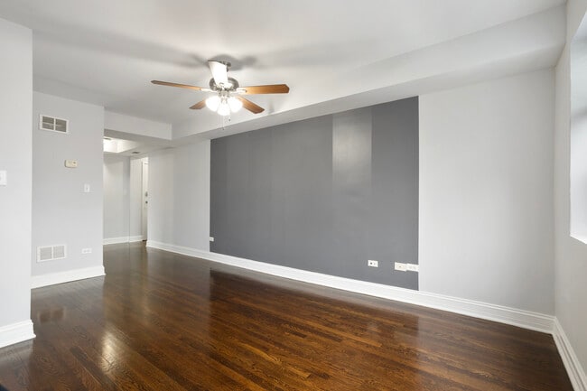 Building Photo - 7616 N Marshfield Ave