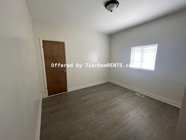 Building Photo - NO DEPOSIT option available for qualified renters