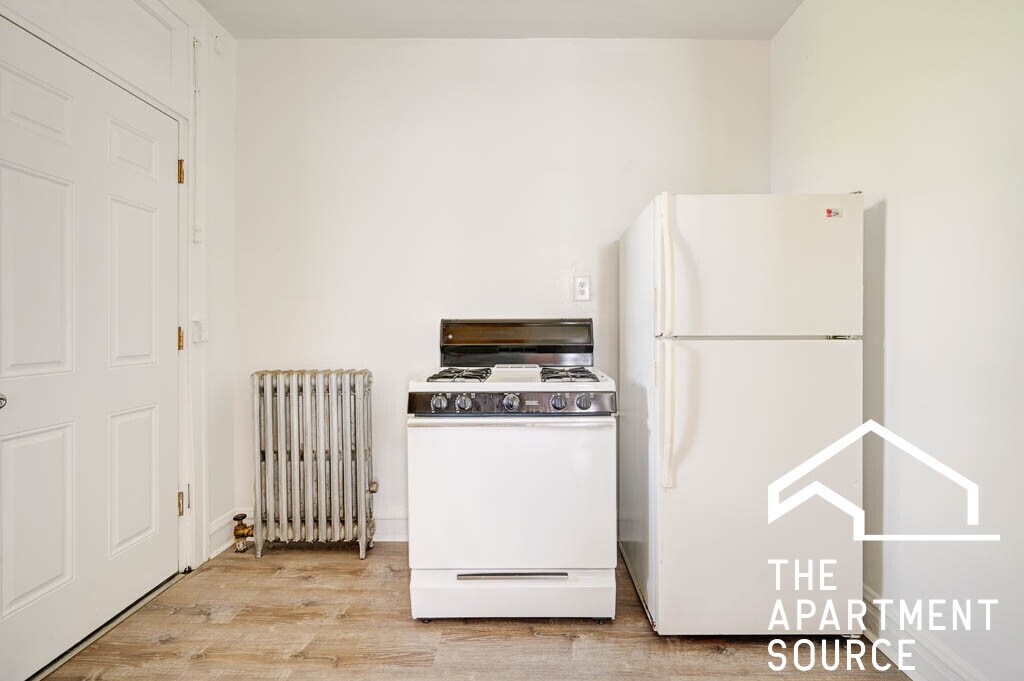 Building Photo - 2942 N Albany Ave