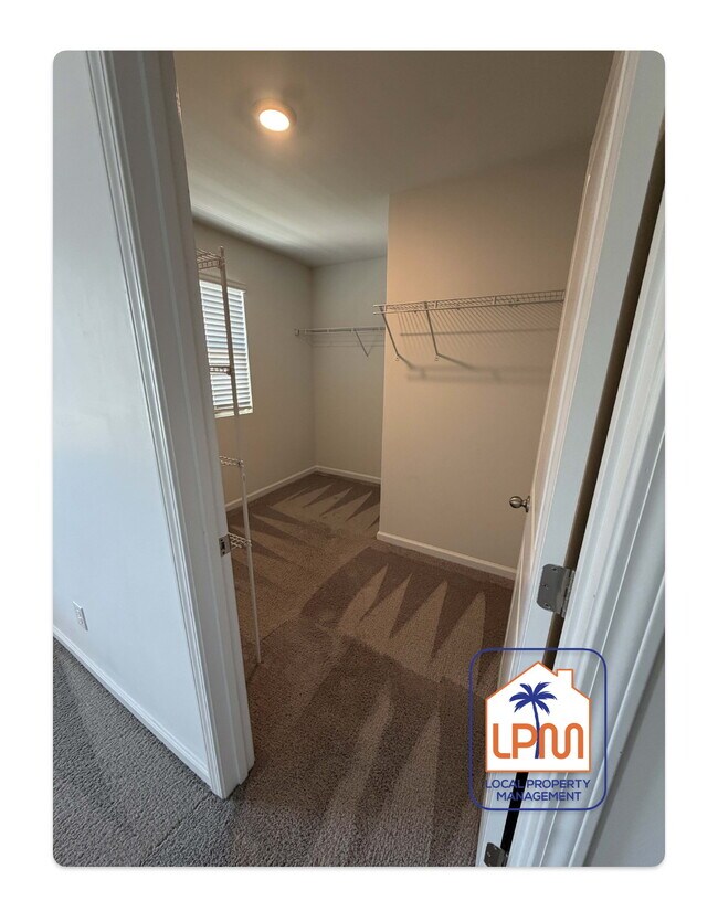 Building Photo - Beautiful and spacious 5-Bedroom Home in Convenient Okatie Location