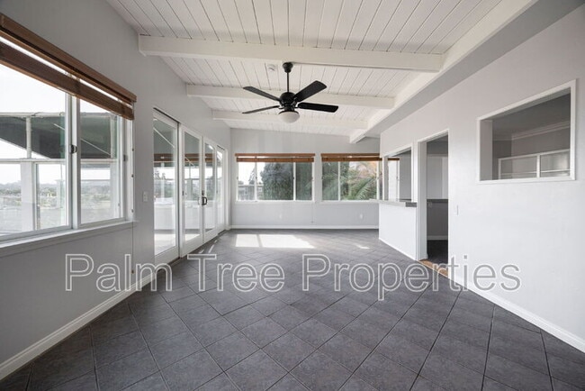 Building Photo - 8050 Fairview Ave