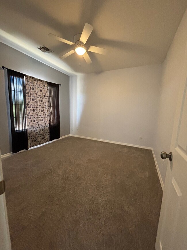 Building Photo - 7320 S 15th Dr