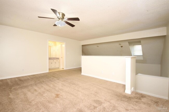 Building Photo - 7033 Weatherwood Dr