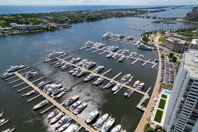 Building Photo - 400 N Flagler Dr