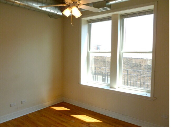 Extra Large Bedroom #2 - Apt 3F, 2F - Harris Point Chicago