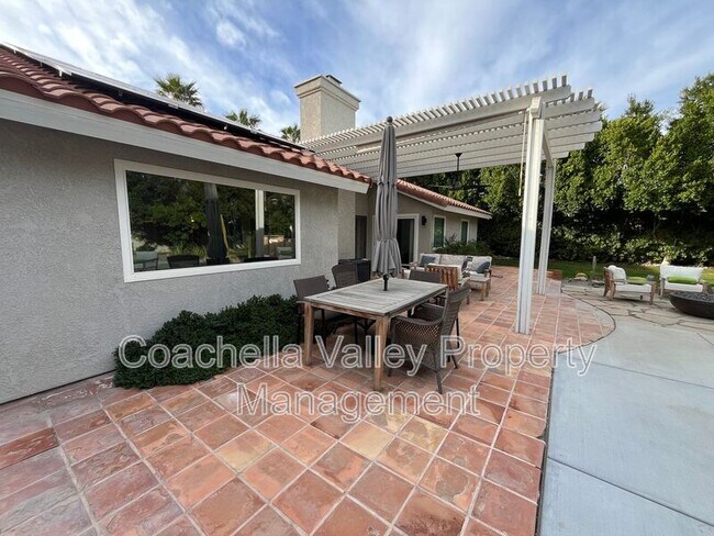 Building Photo - 39866 Newcastle Dr