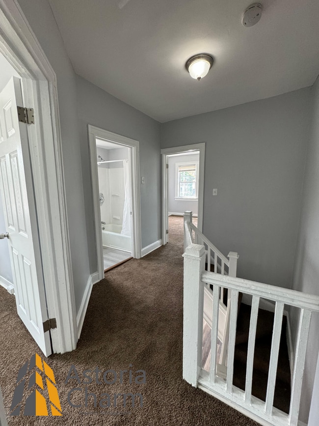 Building Photo - Move in by March 31st - Pick your move in incentive: A TV, 1 month free on a 13th month lease, or...