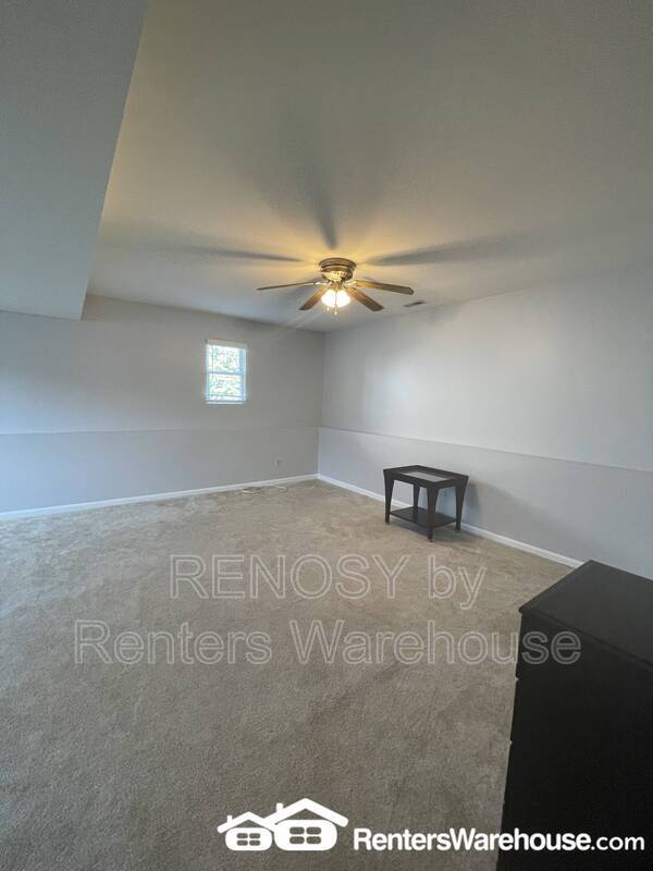 Building Photo - 9 Snug Lagoon Ct