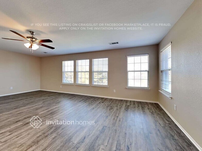 Building Photo - 2042 La Salle Trail