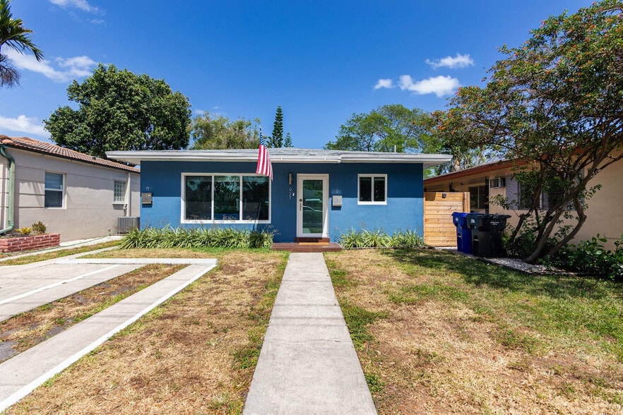 Building Photo - 927 N 17th Ave