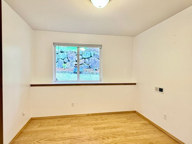 Building Photo - Rare First-Time Rental | Spacious 5BR + Office Cul-de-Sac Home Backing to Nature