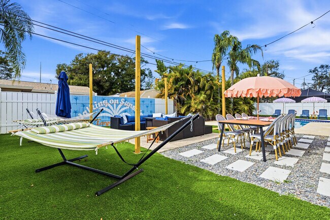 Building Photo - 1132 Gershwin Dr