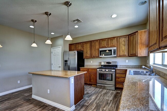 Building Photo - 7226 Regent Pond St