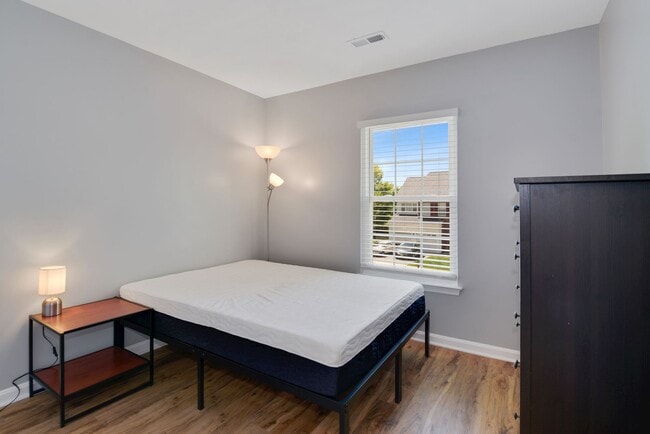 Building Photo - 9120 Banleigh Ln
