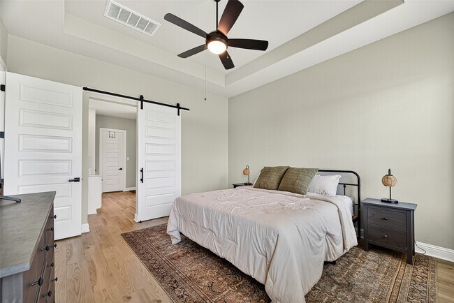 Building Photo - 2135 Tioga Vw Dr