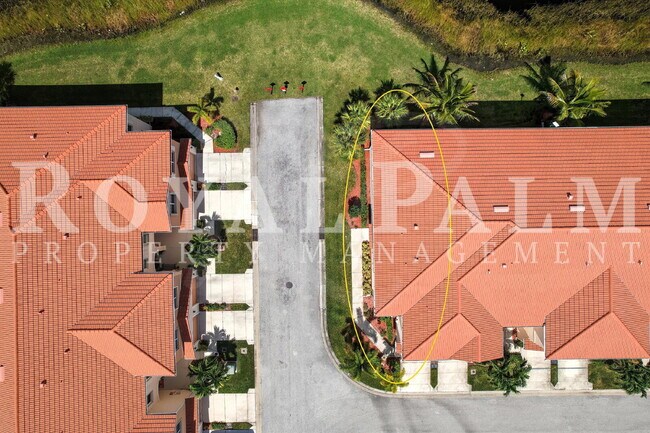 Building Photo - 8895 Via Isola Court