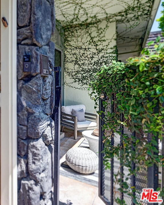 Building Photo - 4776 La Villa Marina
