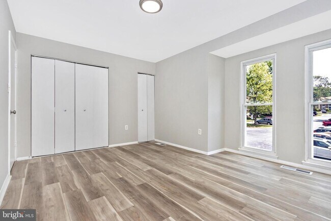 Building Photo - 7429 Mill Run Dr