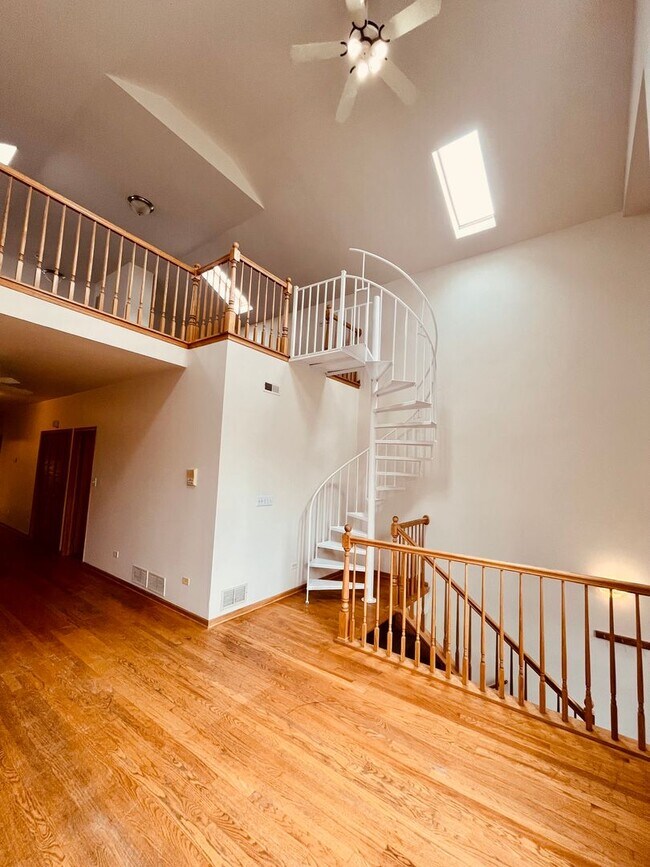 Building Photo - Kennelly Properties - 1336