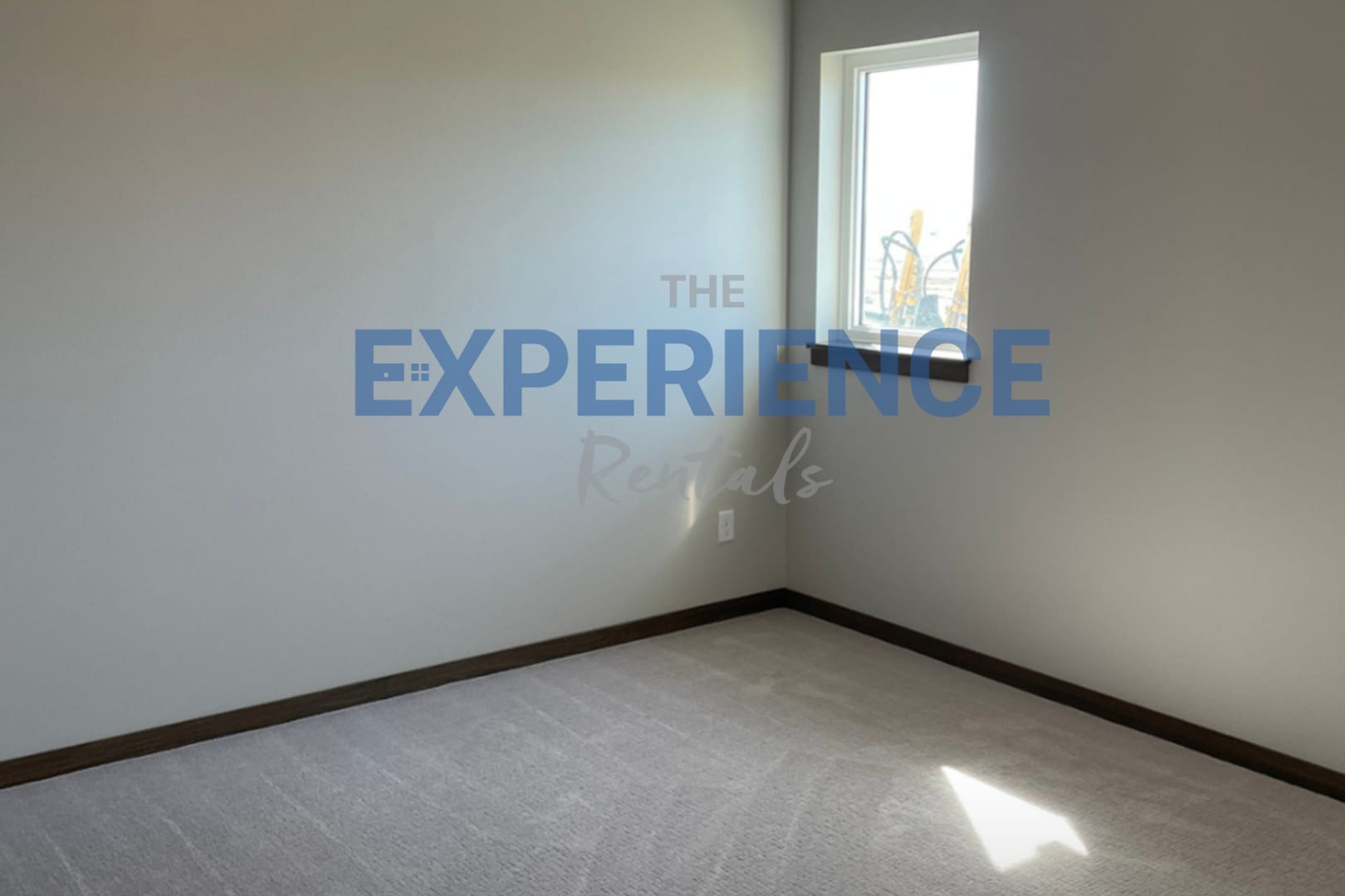 Building Photo - 5413 S Huntwood Ave