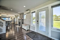 Building Photo - 2712 Shorewood Dr