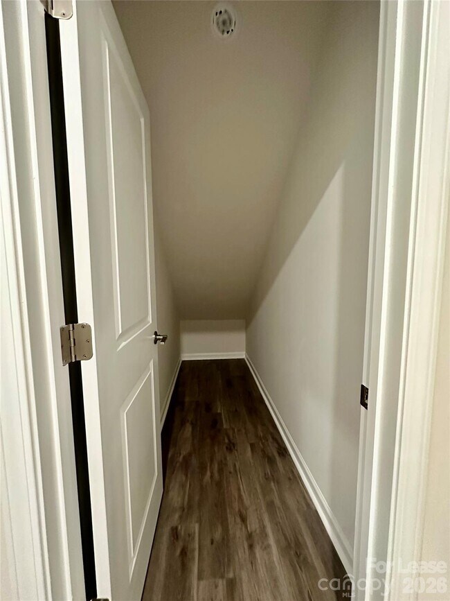 Building Photo - 6012 Chumbley Pt Rd