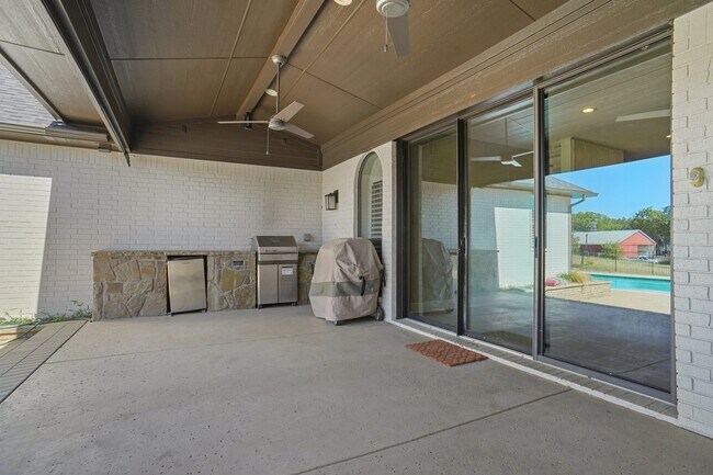 Building Photo - 13297 Roanoke Rd