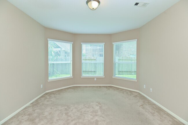 Building Photo - 6314 Bennington Springs Dr