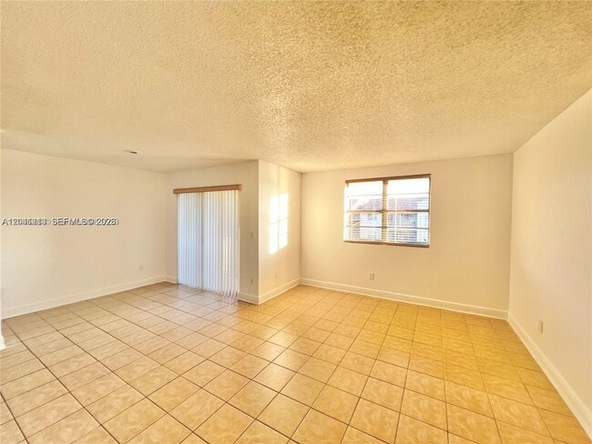 Building Photo - 1227 SW 46th Ave