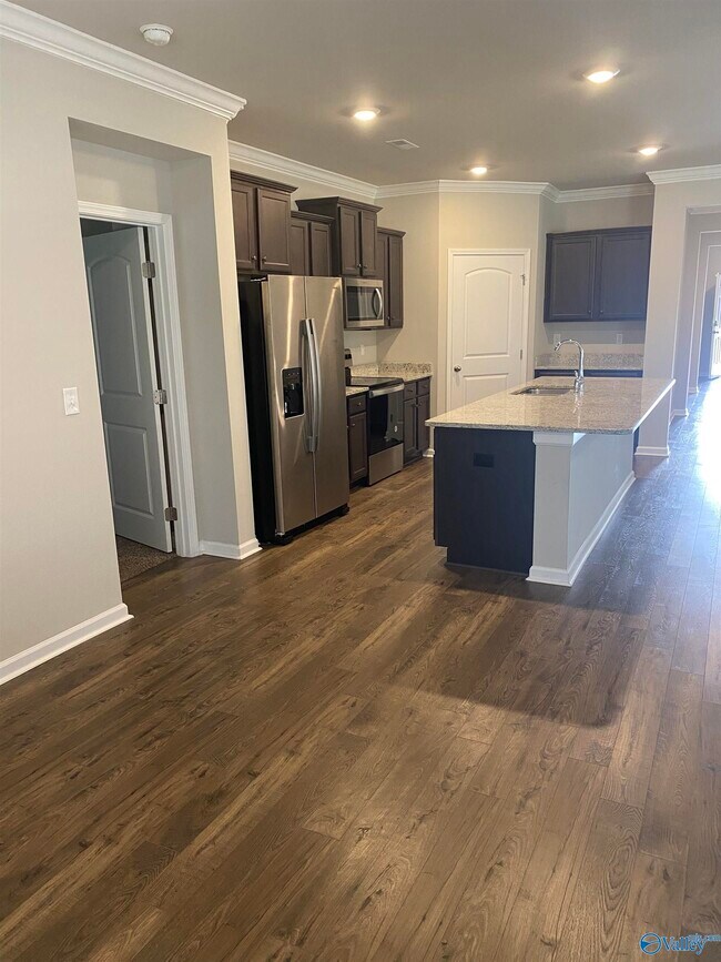 Building Photo - 14980 Westmeade Ln