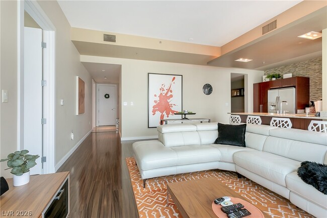 Building Photo - 4471 Dean Martin Dr