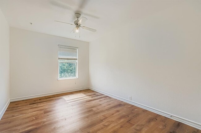 Building Photo - 20825 Penny Royal Dr