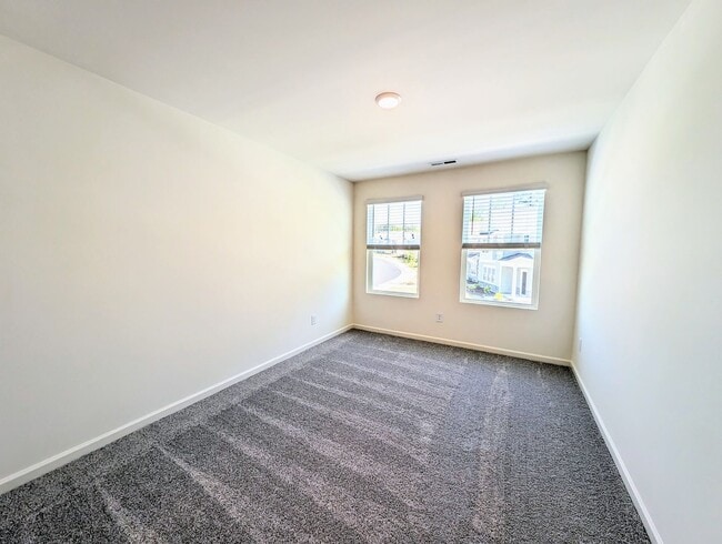 Building Photo - Tyler Gardens