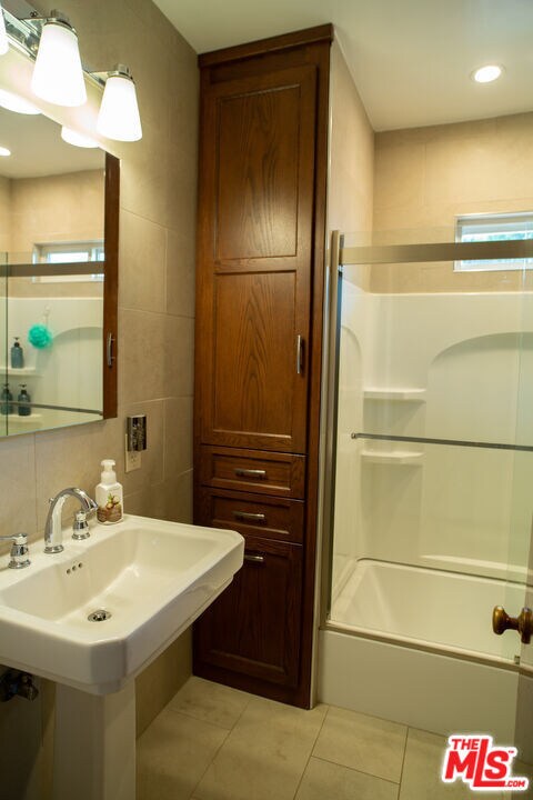 Building Photo - 5258 Thornburn St