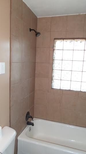 Building Photo - Cozy North Riverside Home