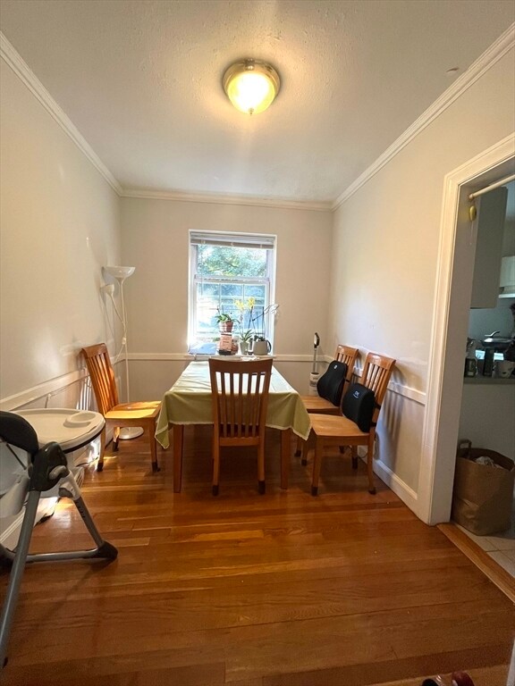 Building Photo - 1574 Beacon St