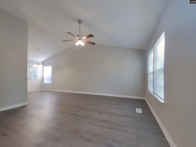 Building Photo - 64 Sweet Thorne Cir