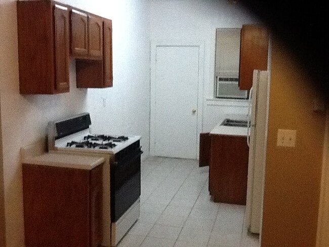 Building Photo - 8456 Fenwick St