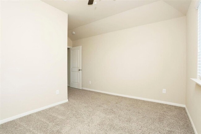 Building Photo - 9702 Massanutten Ln