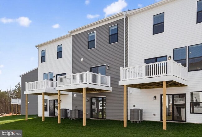 Building Photo - 436 Whirl Ln