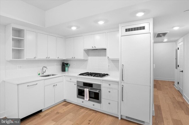 Building Photo - 2869 28th St NW