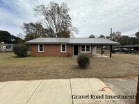 Building Photo - Beautifully Remodeled 3-Bedroom, 1-Bathroom House