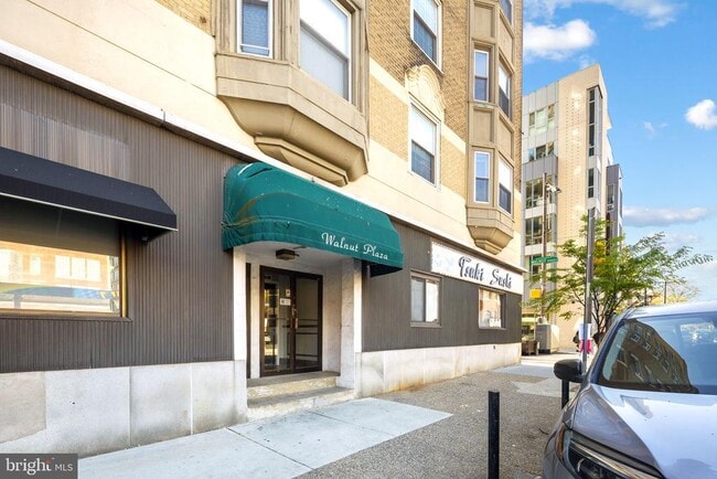 Building Photo - 2135 Walnut St