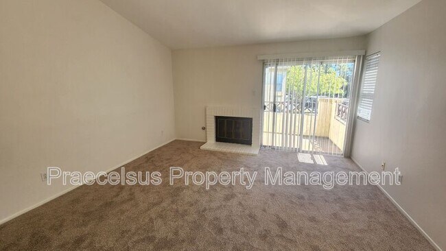 Building Photo - 2023 Lakeridge Cir